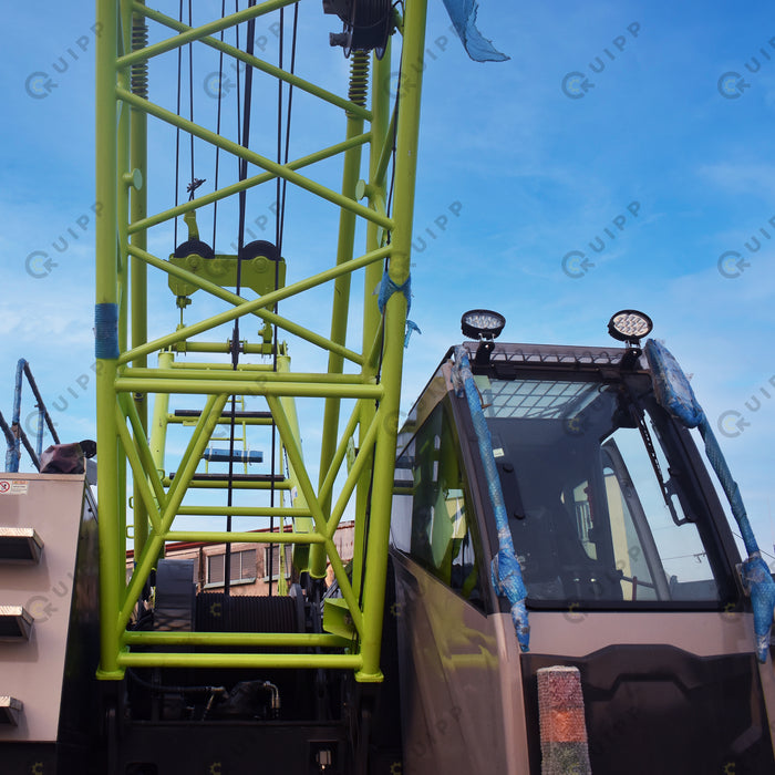 ZCC600V Zoomlion Crawler Crane (60 ton)