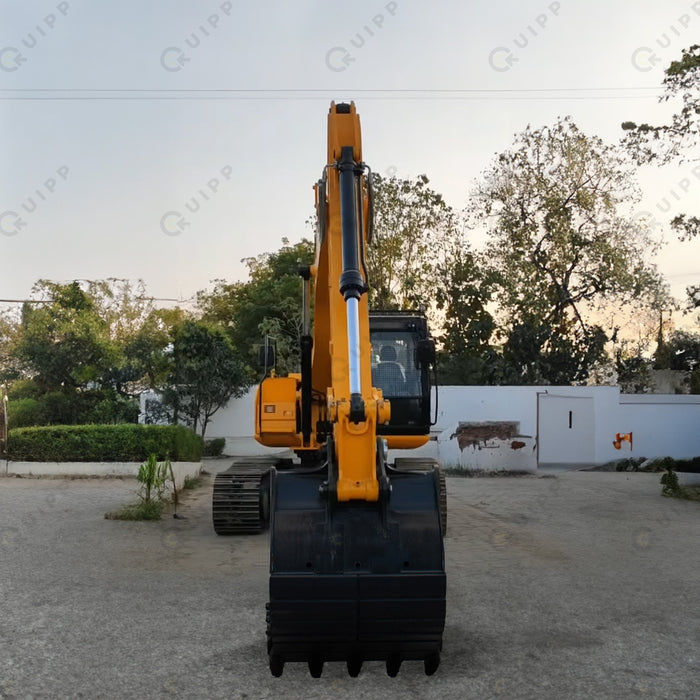 215 NXT Tracked Excavator (21.78 tons, 1.02 cu.m.)